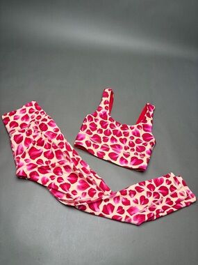 Fabletics Pink & Cream Rose Petal Leggings and Sports Bra Set